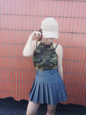 蛮独特的，吊带，酷酷的，穿着也很舒服贴身，喜欢～