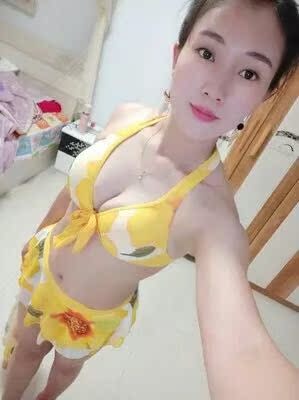 泳衣穿到很漂亮，聚拢效果不错的哟，穿上特别合适，质量也好，