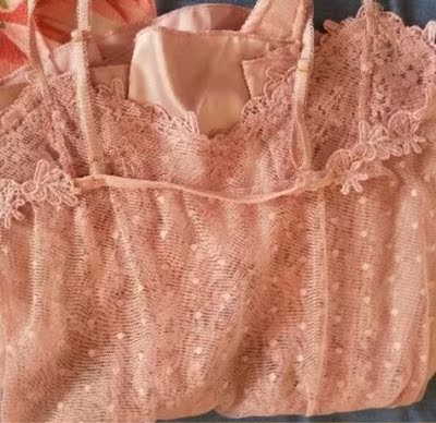 材料很滑 可以当睡衣穿 闺蜜也要购买