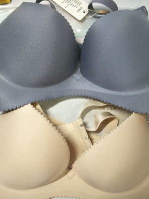 刚拿到闻着有点异味  不知道穿的效果咋样