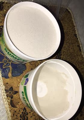 没注意看备注 随机发货颜色。和我找代购买的 不一样 气味也不一样 感觉怪怪的