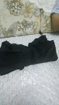 宝贝收到了 手感特别好 穿起来不嘞不紧很舒服 还能把胸型衬托的很美 超喜欢