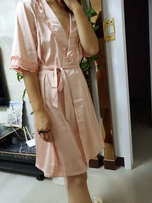 宝贝收到了，挺好的，老婆很喜欢，布料滑滑的，面料舒服，穿上性感的很！！祝老板生意兴隆！！