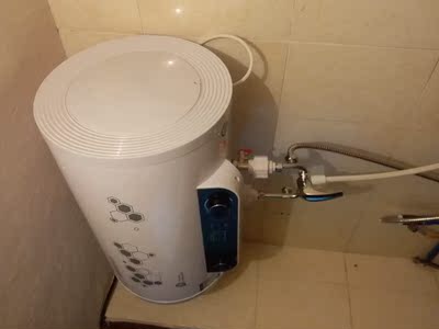 服务到位，货好看，颜值高，而且便宜 需要注意的是 水管和电源线都很短 需要自己接  重新买了水管  不错不错