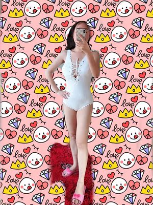 各种颜色泳衣都有了,就缺一件白色泳衣,但白色太挑身材了,我有肚子、腰也圆。买了几件不是透,就是显胖都退了。这件品质可以,料子厚实,不透,款式也特别些。就留下了。 各种颜色泳衣都有了,就缺一件白色泳衣,但白色太挑身材了,我有肚子、腰也圆。买了几件不是透,就是显胖都退了。这件品质可以,料子厚实,不透,款式也特别些。就留下了。