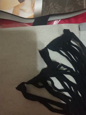 快断了,还有异味,垃圾 快断了,还有异味,垃圾