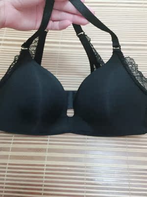 内衣收到了试了一下很舒服 内衣收到了试了一下很舒服