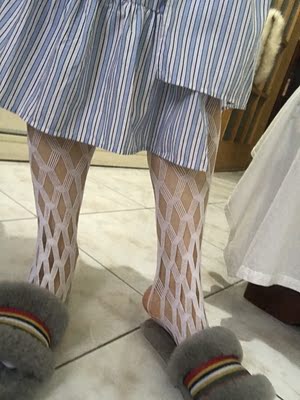 白色也不错 略微回显腿粗  腿短人注意搭配了 😢