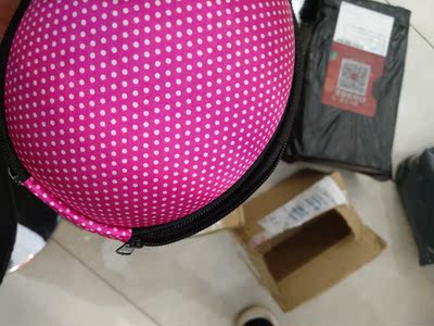 包装高大上质量很好 很厚的，细节做的都很好，尺码也很合适。