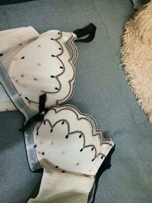 这是第二次购买了，上次买了两套，这次买了3套，家里的其他内衣全都不要了，全部换掉，无钢圈很好穿，下次就在你家买了