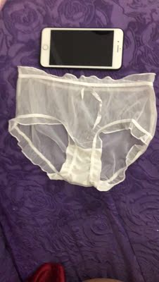 感觉就适合90斤左右的穿。。 感觉就适合90斤左右的穿。。