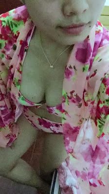 胸部收的很好 之前买小了一号 换过的过程中店家态度也很好 下场还光顾