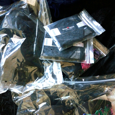在网上头一次买宝贝，真心不错，老怕不合适，来回退换麻烦，没想到非常好，舒服，质量也不错，还会再来的。
