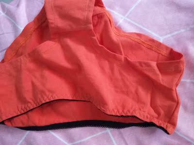 质量还可以吧  包装都压变形了  送的内裤是臭的 直接扔了  最主要的是快递真慢  而且还送错地方啦  希望以后不要有这种问题出现了