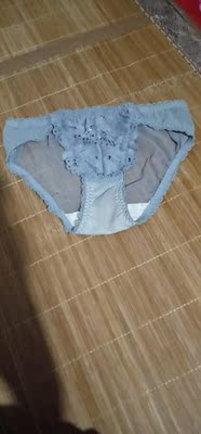 一点都不满意,跟图片根本都不一样,颜色也不一样 一点都不满意,跟图片根本都不一样,颜色也不一样