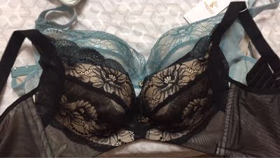 总体性价比可以 无钢圈夏天穿轻薄有型 刚收到味道有点大 要多洗几遍才行