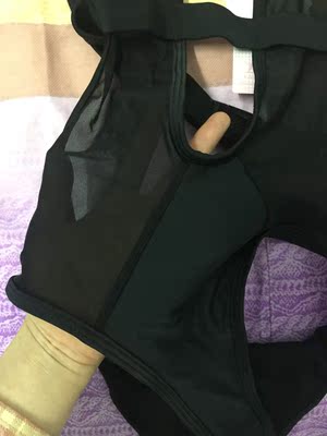 买了两件,这个比较性感好看,出去玩的,洗了没掉色,反正能满足我的虚荣心,嘿嘿嘿 买了两件,这个比较性感好看,出去玩的,洗了没掉色,反正能满足我的虚荣心,嘿嘿嘿