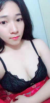 没有多余的线头,内衣挺薄的,就喜欢这样的,夏天穿,透气很好。不喜欢有海绵的,总会出汗,这个就好很多。尺码准,质量挺好。 没有多余的线头,内衣挺薄的,就喜欢这样的,夏天穿,透气很好。不喜欢有海绵的,总会出汗,这个就好很多。尺码准,质量挺好。