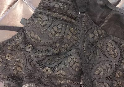 快递很快，没想到商品能这么好，非常满意，根本不需要试，