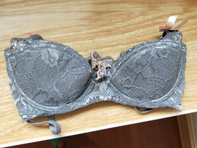 宝贝太喜欢了，太漂亮了。