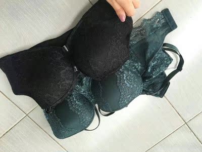 买了两套内衣，质量颜色都很棒！打算再买一套了。hahaha