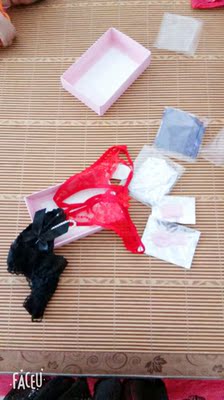 宝贝很漂亮，洗洗穿起来肯定很性感😍