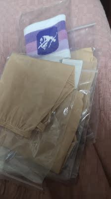 很好二次回购了还送了护腕,质量很好! 很好二次回购了还送了护腕,质量很好!