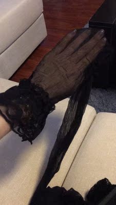 宝贝质量很好啊，性价比超级高，非常喜欢！而且店家很热情。丝袜特别性感，哈哈