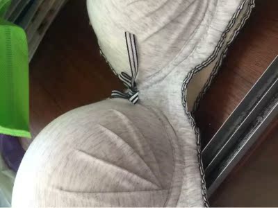 内衣收到了,款式很漂亮,摸着也很舒服,是一次很不错的购物体验,以后还会回购的。 内衣收到了,款式很漂亮,摸着也很舒服,是一次很不错的购物体验,以后还会回购的。