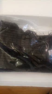 内衣有用正规包装纸盒，内衣还有塑料袋包装，而且穿身上码数很正，还有内衣标准参考表，很不错的一次购物哦