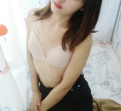 内衣质量不错,很柔软,穿着舒服,感觉透气不会勒, 就是那种存在感很弱,很轻松的那种,这个颜色比较浅,随便穿啥也不怕透。 内衣质量不错,很柔软,穿着舒服,感觉透气不会勒, 就是那种存在感很弱,很轻松的那种,这个颜色比较浅,随便穿啥也不怕透。