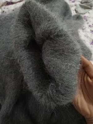 以前在天猫淘宝上买东西，都是系统自动好评，花了有好多好多钱，后来才知道淘宝评论得积分可以涨淘气值时，才知道评论的重要性，所以以后无论买什么东西，我都先把这段话复制粘贴下来，然后再写宝贝评论，没错，评论80个字以上就可以获得50个积分。