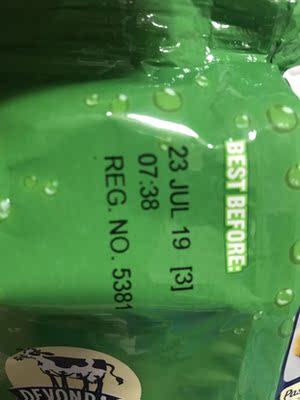 聚划算108两袋，保质期到明年(19年)7月。发货慢，但快递很给力，包装很靠谱、结实。