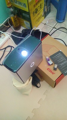 如何评价大家谈谈坚果W700和w730投影仪那个好，性价大对比，哪款能胜出！