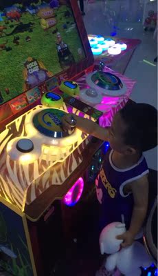 宝宝很喜欢,就是弄的满屋子都是沙*^_^*,先存起来等他大点再玩吧!支持购买的! 宝宝很喜欢,就是弄的满屋子都是沙*^_^*,先存起来等他大点再玩吧!支持购买的!