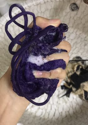 物流挺快的，包装很好单独密封包装！蕾丝面料也舒服，洗过了不掉色，性价比超高，满意，准备再入手几件！