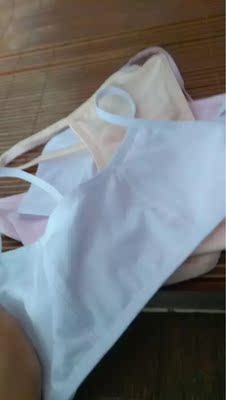 给女儿买的小内衣到了 面料柔软舒服  价格实惠