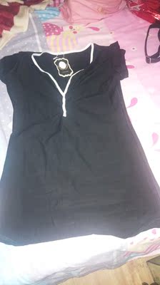 衣服很合身，大小合适，料子摸起来很舒服！好评！