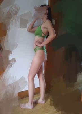 很舒服 颜色正 好看 就是短裤太松了 而且没有绳子可以收 下海容易掉