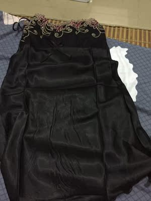 没有色差。衣服摸起来也挺好的。 没有色差。衣服摸起来也挺好的。