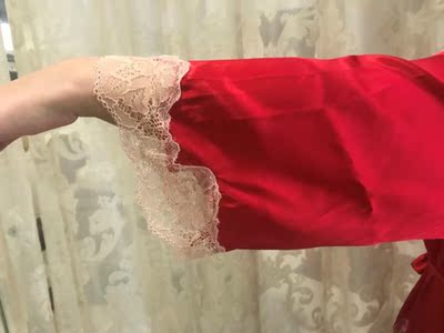 宝贝收到了，做工精细，质量好，面料柔软，穿着舒服，大小合适，版型很不错，满意！店家服务态度很好！还会再光顾