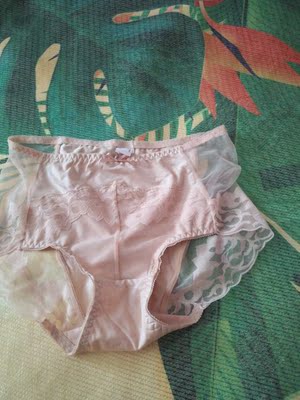 质量挺好，洗了没掉色，穿着也舒服。