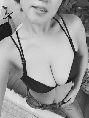 内衣收到了，特别舒服好看，性感不下垂！瘦下来真好，好看的性感内衣终于可以想怎么穿就怎么穿樂。