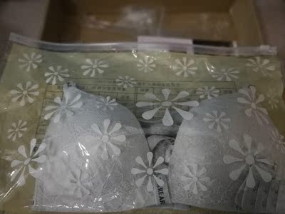 买了几次，价格便宜 质量过关。杯浅适合平胸妹子。穿着轻松