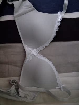 感觉宝贝很不错，是我想要的厚度！感觉料子也不错，好评！