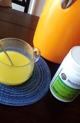 种草后过来买的，目前吃第二瓶了，感觉效果还是有的，胃不酸了，口感也不错，本身带点点甜味，如果用开水泡感觉还是有点淡，和果汁搅拌更香甜一些。喝这个养胃一点也不枯燥，挺方便的