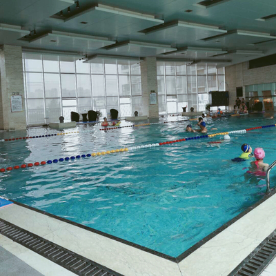 挺好的，质感不错，非常的轻薄，除了贵没毛病。