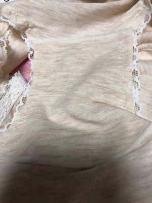 面料挺软的 但不会回购 颜色是确实不好看。。显老气 面料挺软的 但不会回购 颜色是确实不好看。。显老气