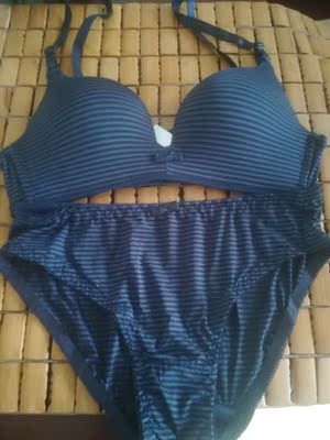 内衣收到了，很喜欢的颜色，还实惠，这家真心不错，给好评