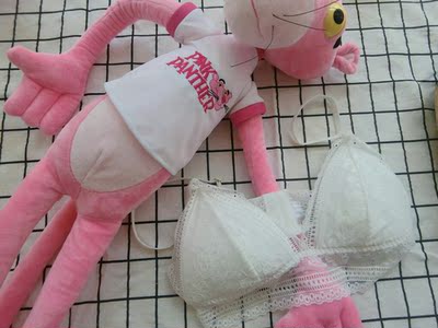 内衣敲好看的~~薄款的百搭款内衣，质感也舒服呢，开心，一次愉快的购物~会继续回购店内其他款式的~~